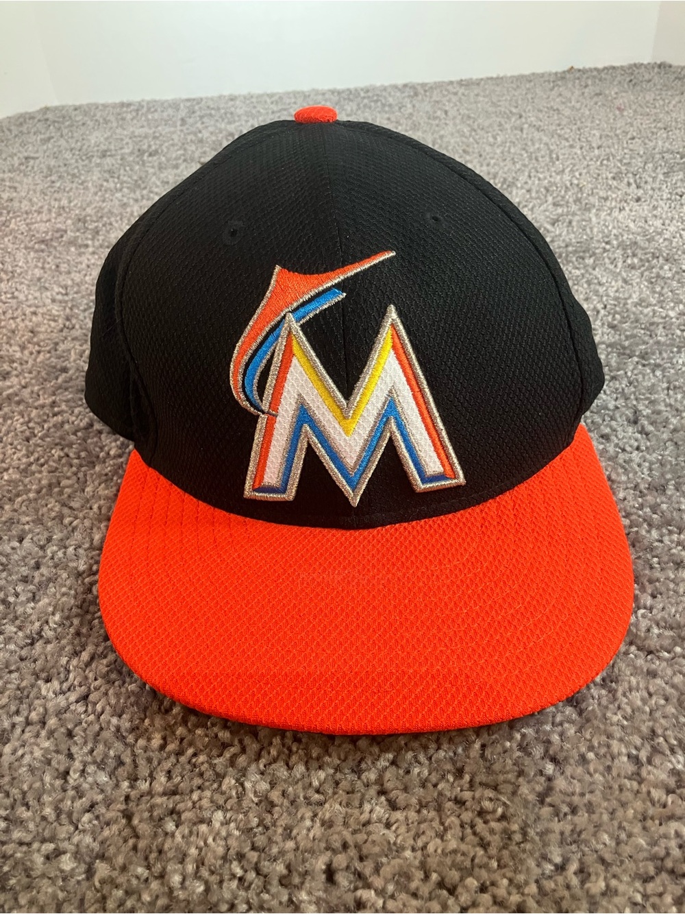Miami Marlins MLB Baseball Hat New Era Cap Black Orange Fitted Size 7 1/8